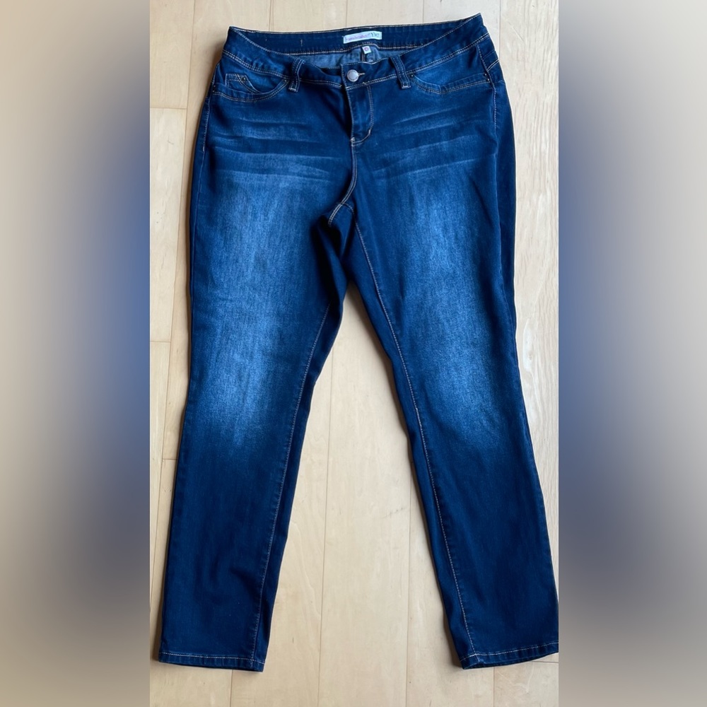 EUC YMI denim. Size 16. Dark wash